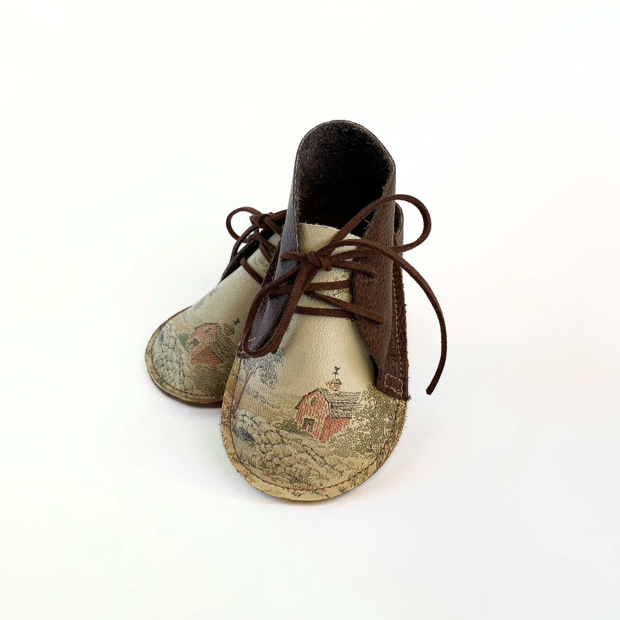 Wander Boot - Barn Landscape