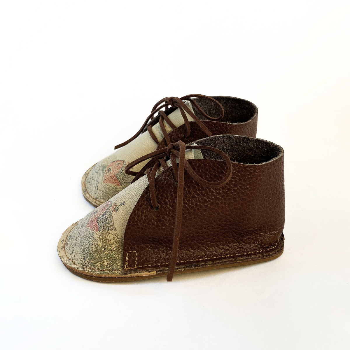 Wander Boot - Barn Landscape