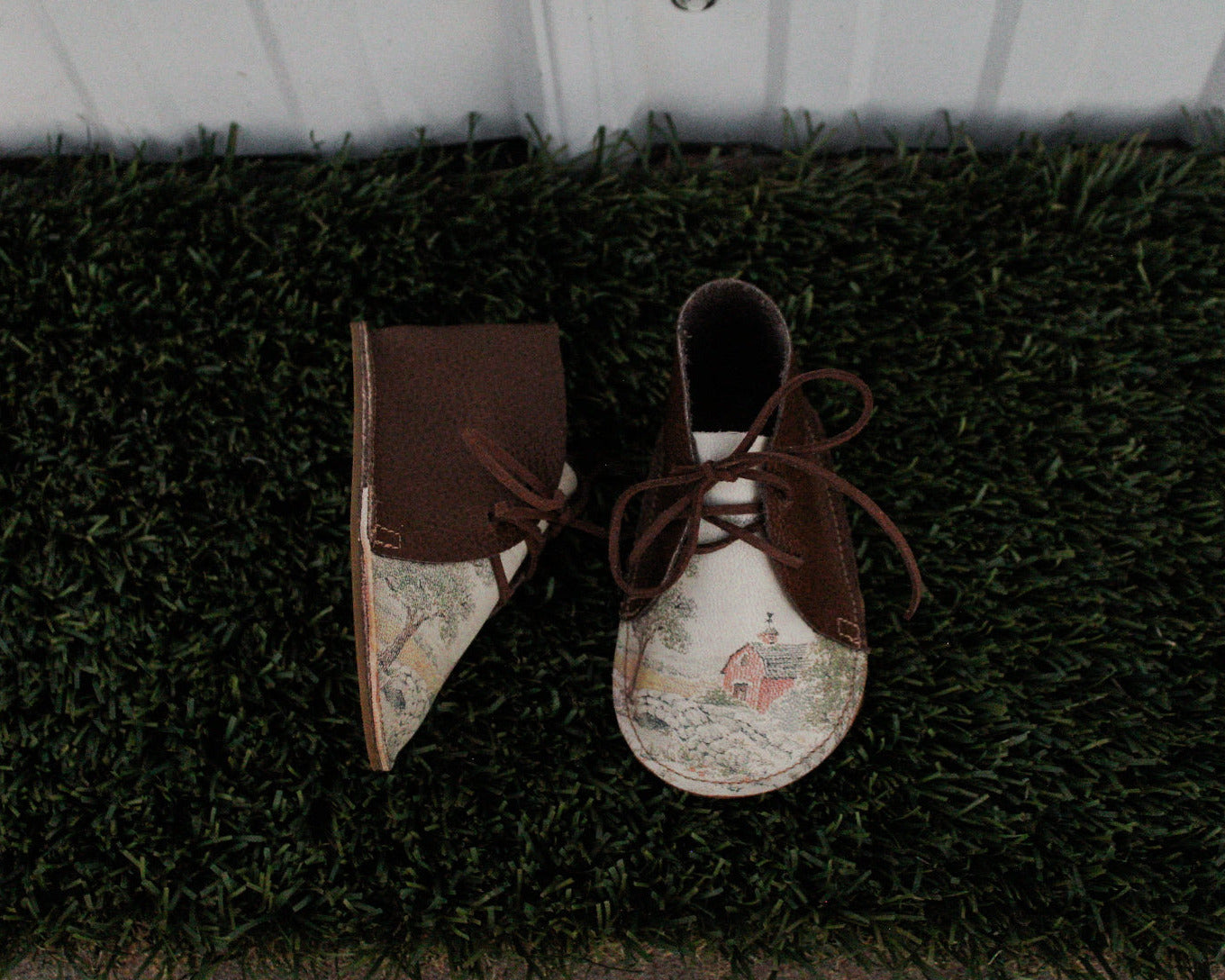 Wander Boot - Barn Landscape