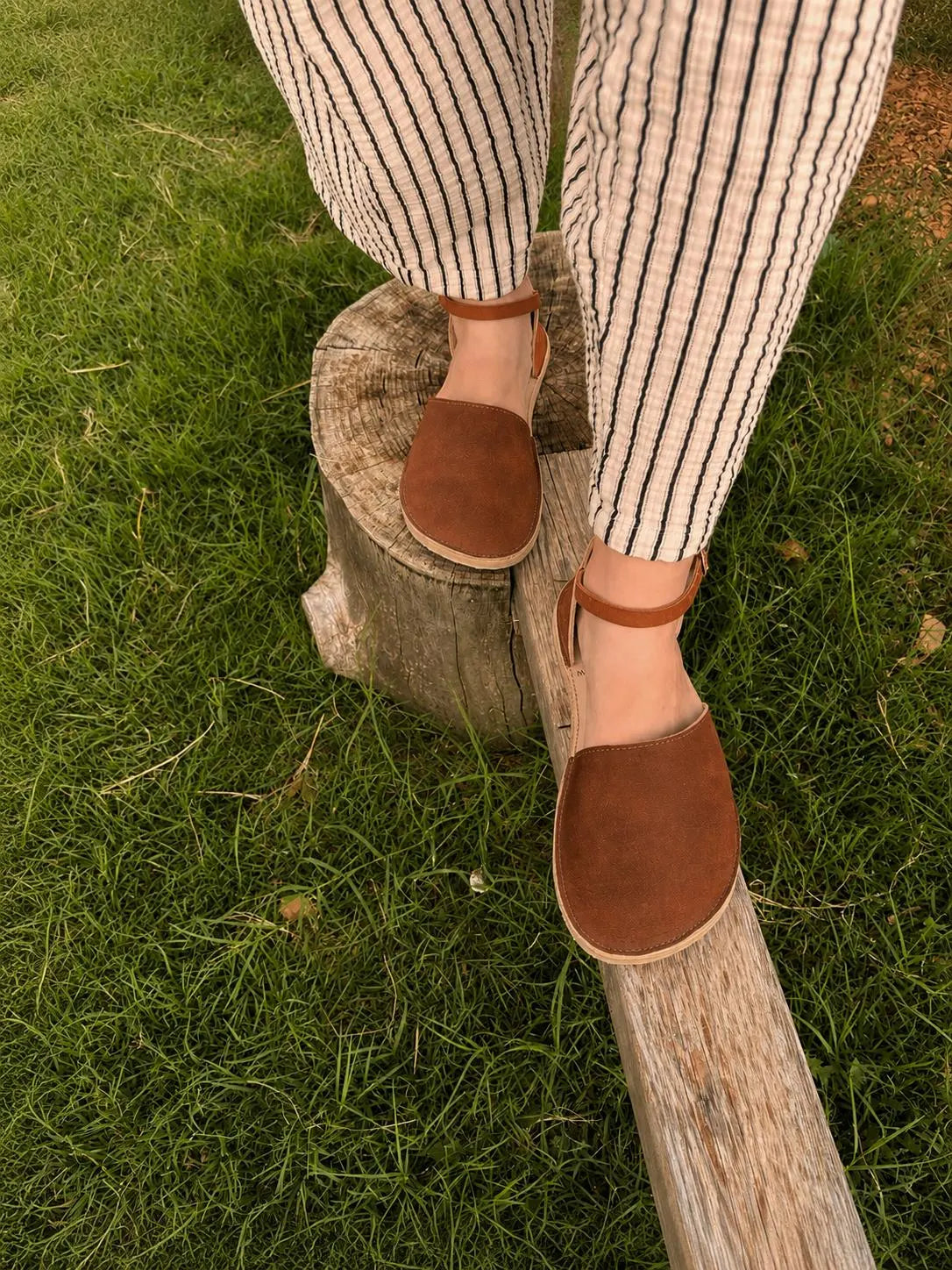 Raine Sandal - Walnut